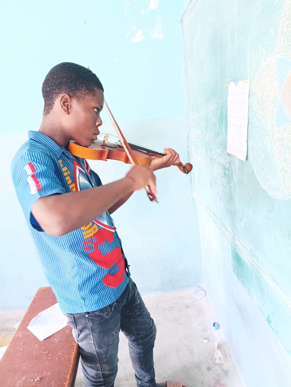 Jeune élève à la flûte